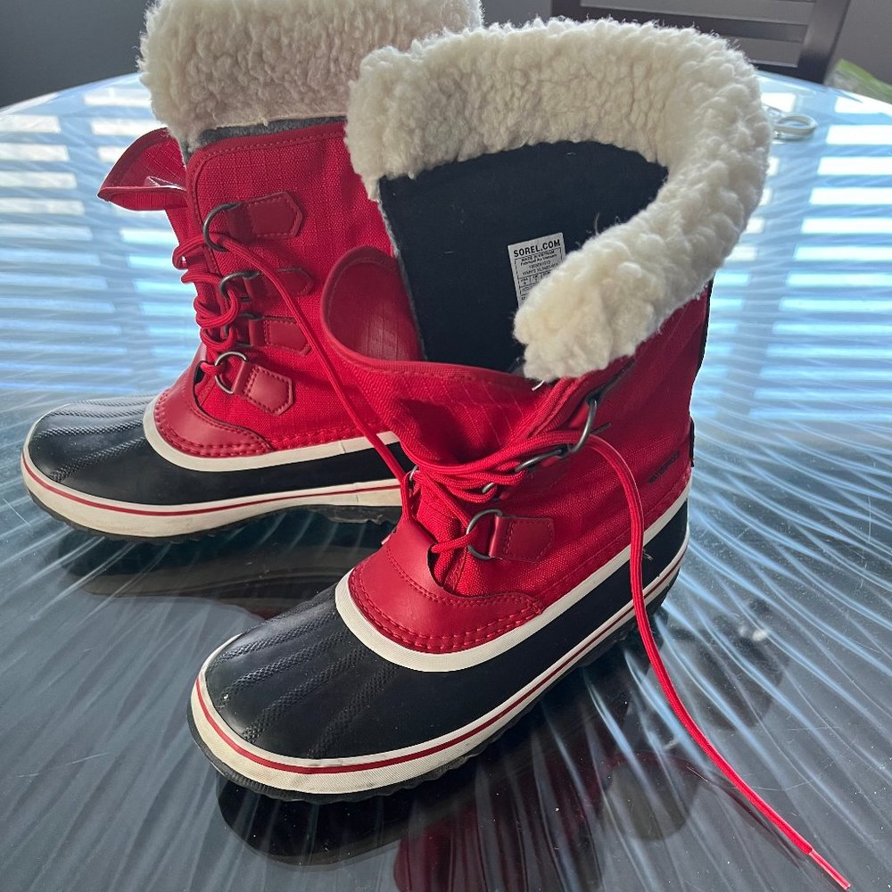 Ladies Sorel Winter Boots - Red, Size 9